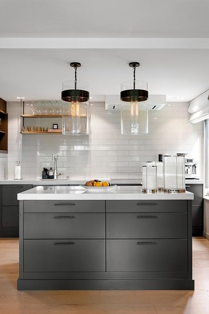 cabinets-painting-640x480-24830110.jpeg