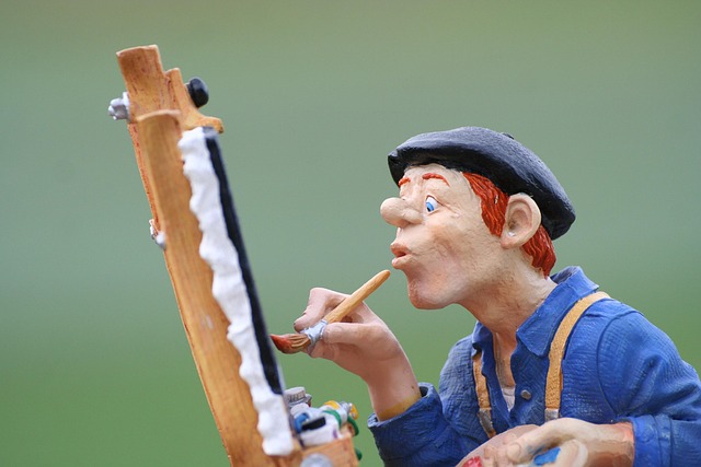 cabinet-painter-640x480-98684062.jpeg