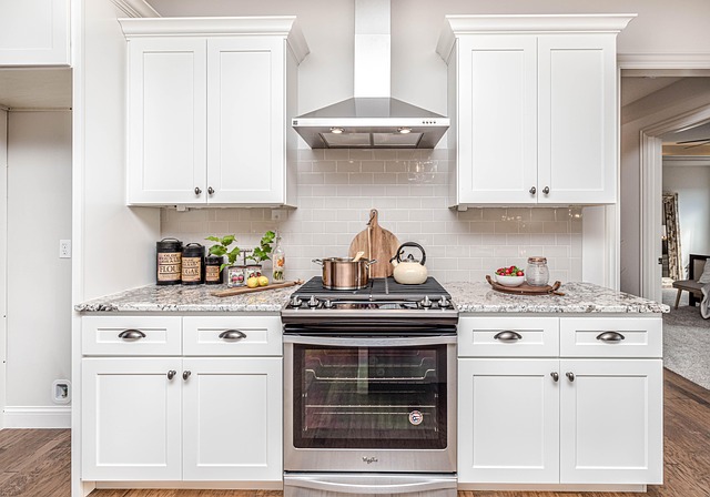 cabinets-painting-640x480-23897828.jpeg