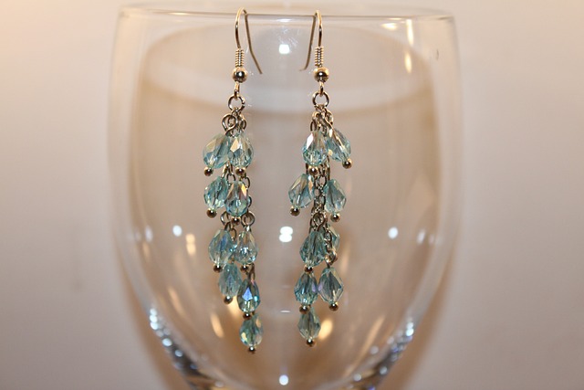 earring-640x480-53369634.jpeg