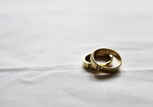 gold jewelry