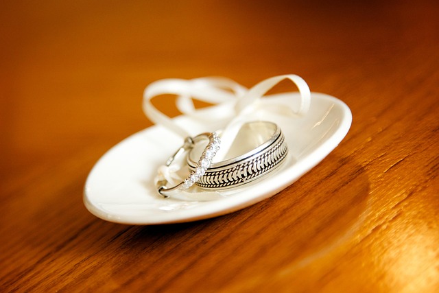men's wedding band