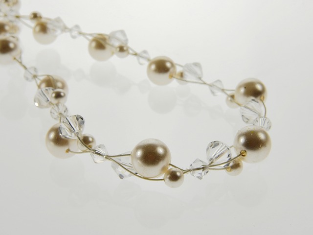 pearl necklace