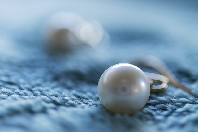 pearl necklace
