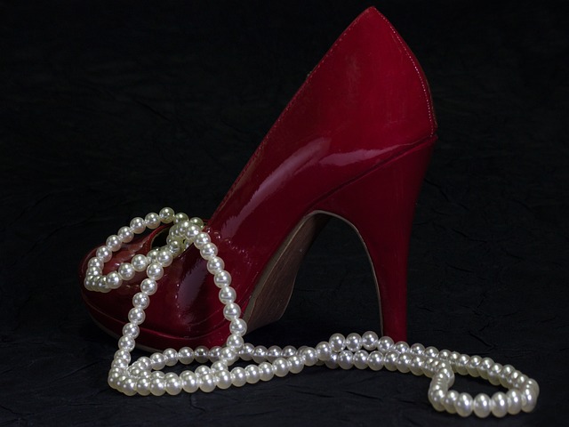 pearl necklace