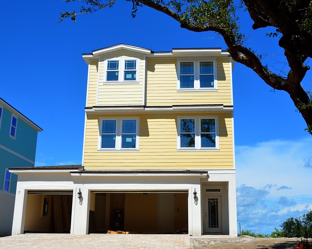 realtor-640x480-81324536.jpeg