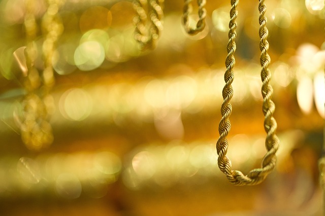 gold-jewelry-640x480-3797253.jpeg