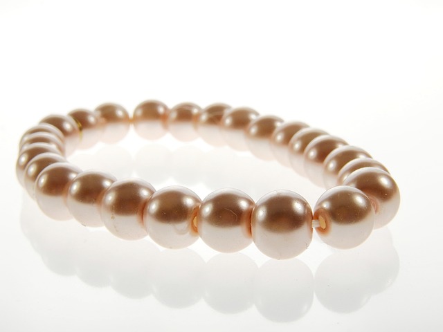 pearl necklace