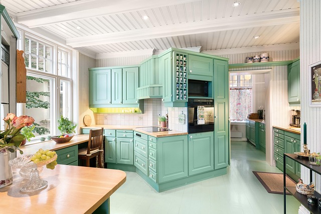 custom-kitchen-cabinets-640x480-54079171.jpeg