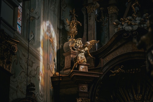 gold-exchange-640x480-33677927.jpeg