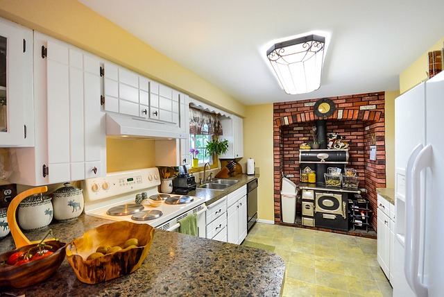 kitchen-makeover-640x480-40448680.jpeg
