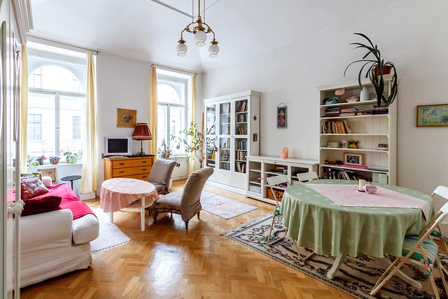 real-estate-agent-near-me-640x480-10495006.jpeg