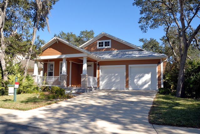 realtor-640x480-36425734.jpeg