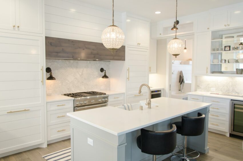 Kitchen after full kitchen remodel by Austin's best kitchen remodeling company Austin Painting and Cabinets