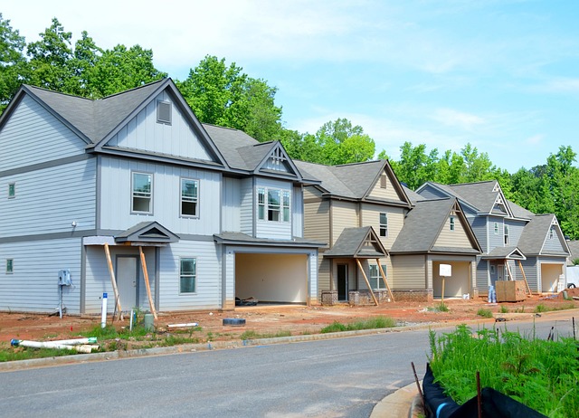 realtor-640x480-84773377.jpeg